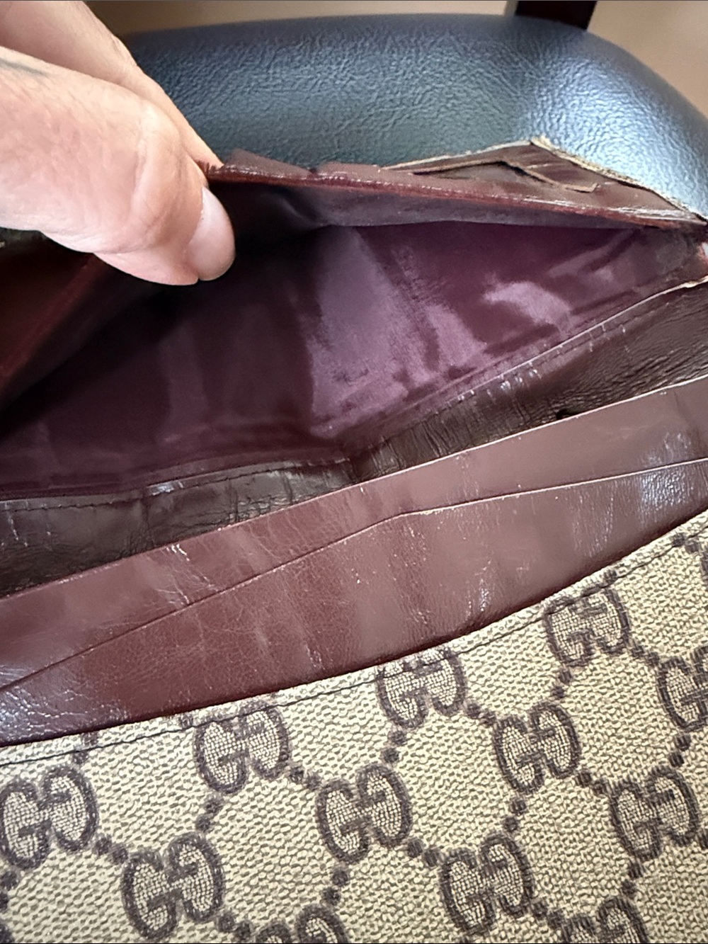 Gucci Beige and Brown GG Canvas Passport Cover - Picture 4 of 6